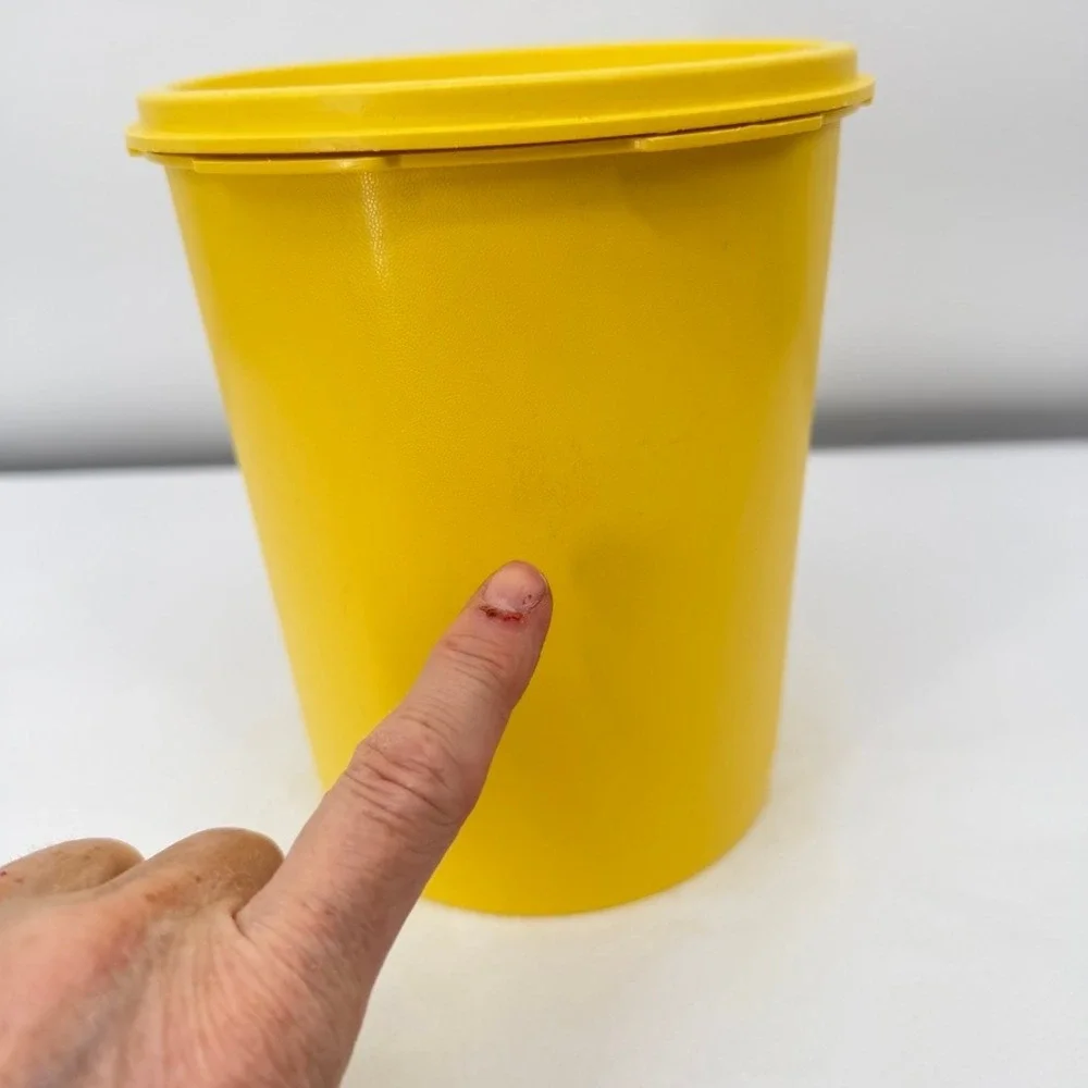 VTG Tupperware‎ Servalier Canister Yellow Sunburst Medallion Retro Kitchen